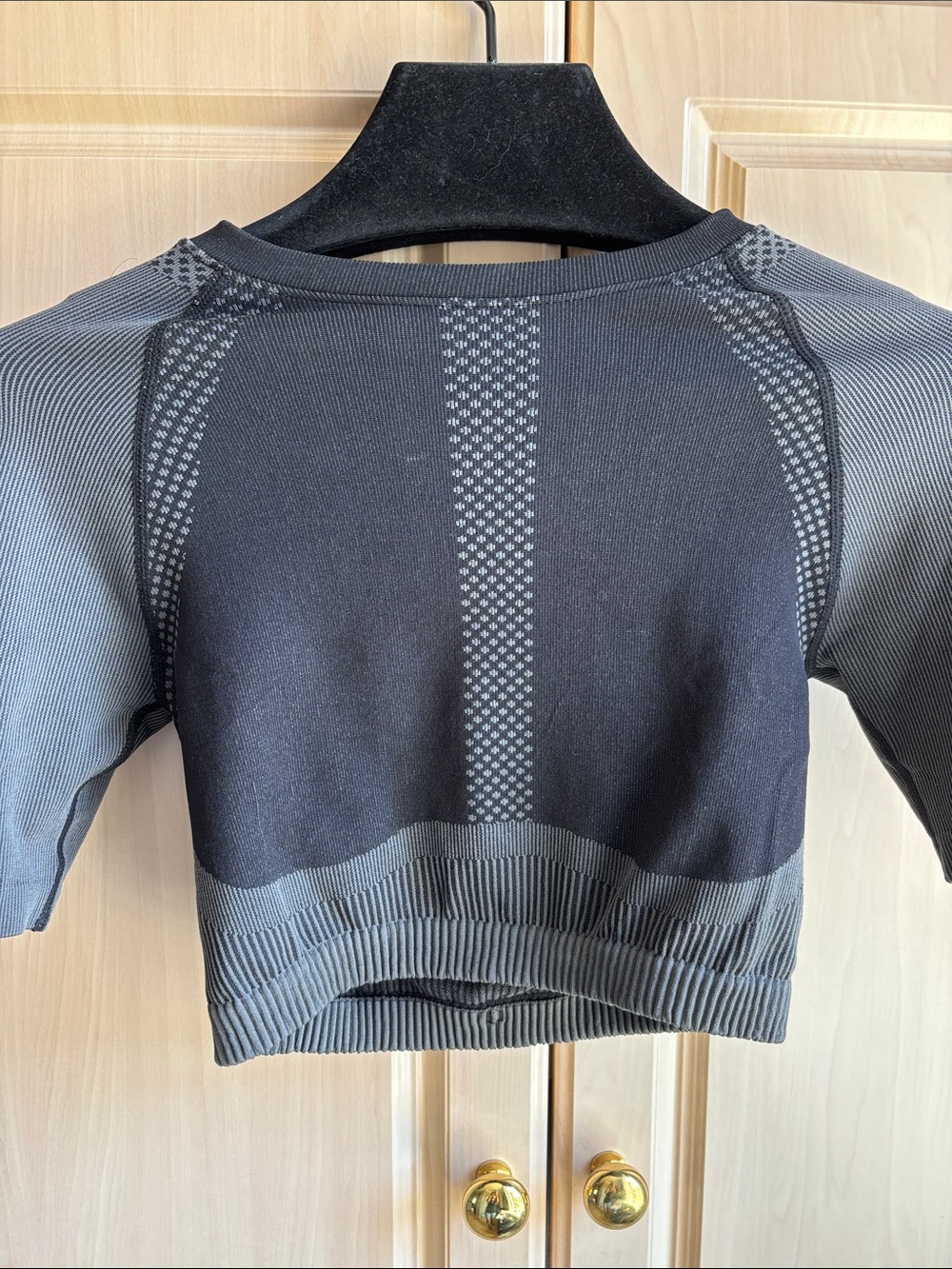 Fabletics XS Black Ribbed Active Top with Contrast Stitching EUC